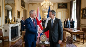 Diplomatické setkání na velvyslanectví a protokolární oslovení